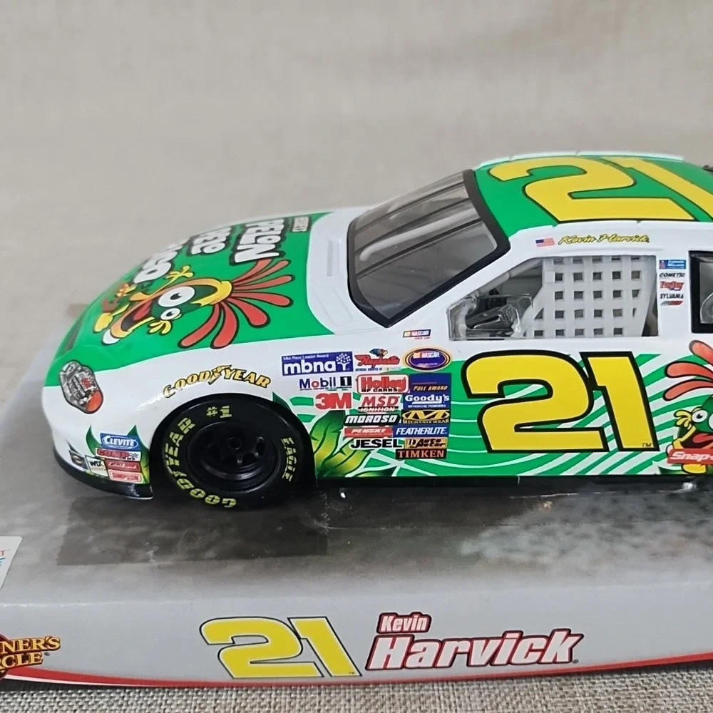 1:24 Winner's Circle Diecast #21 Kevin Harvick Hershey's Pelon Pelo Rico
